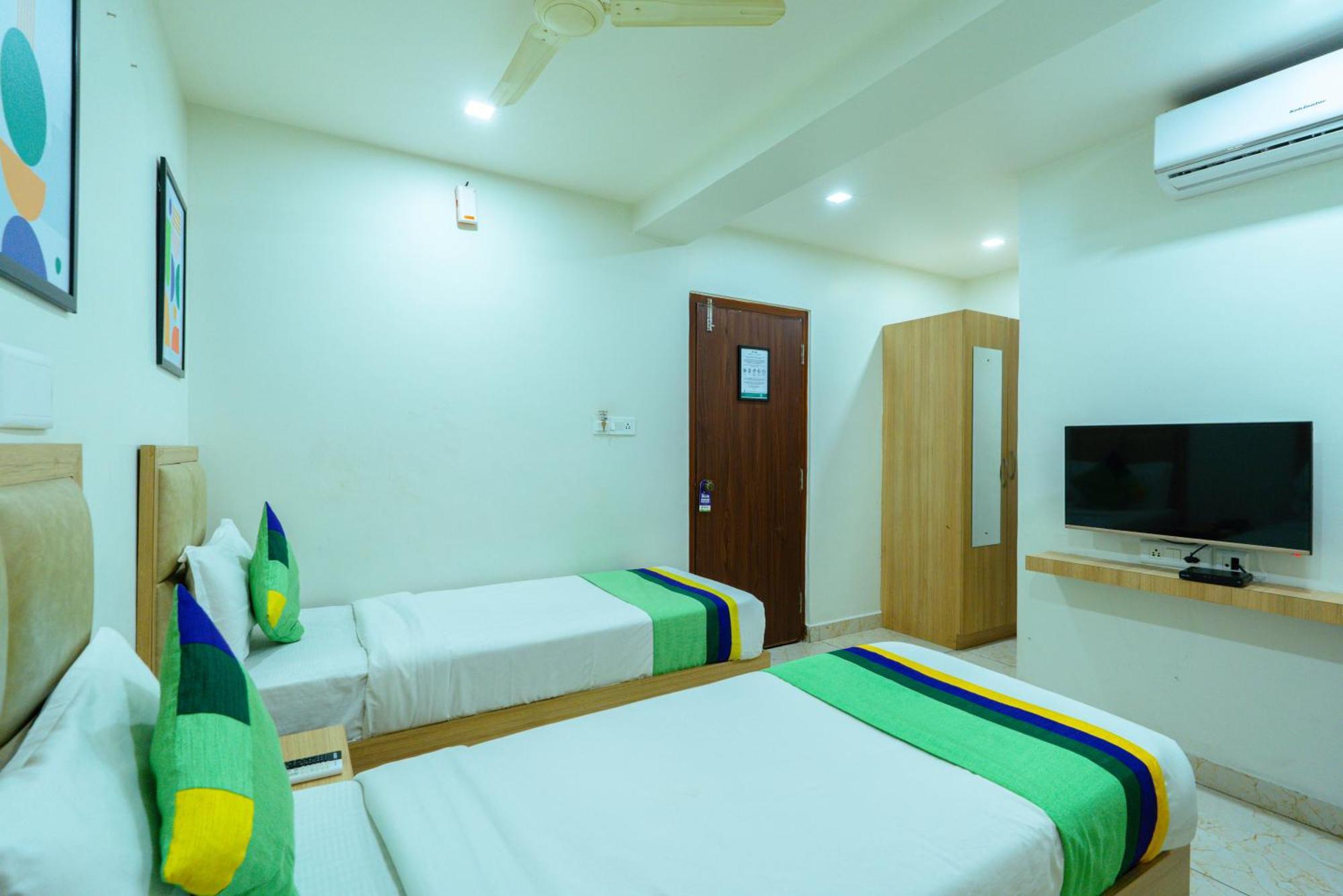 Hotel Treebo Elmas Grand Bangalore Esterno foto