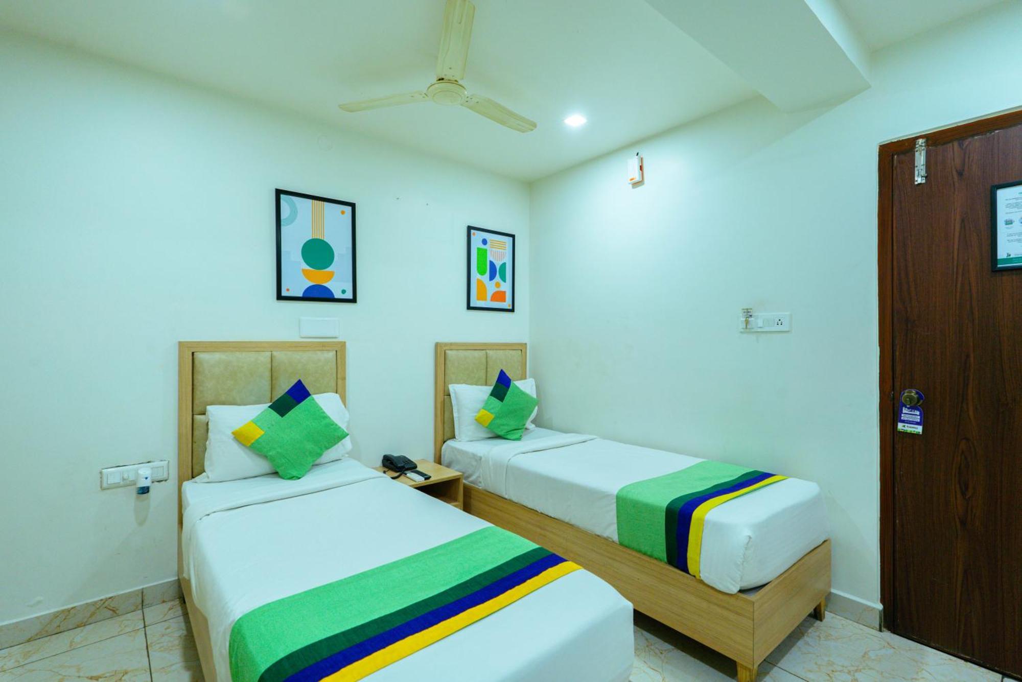 Hotel Treebo Elmas Grand Bangalore Esterno foto